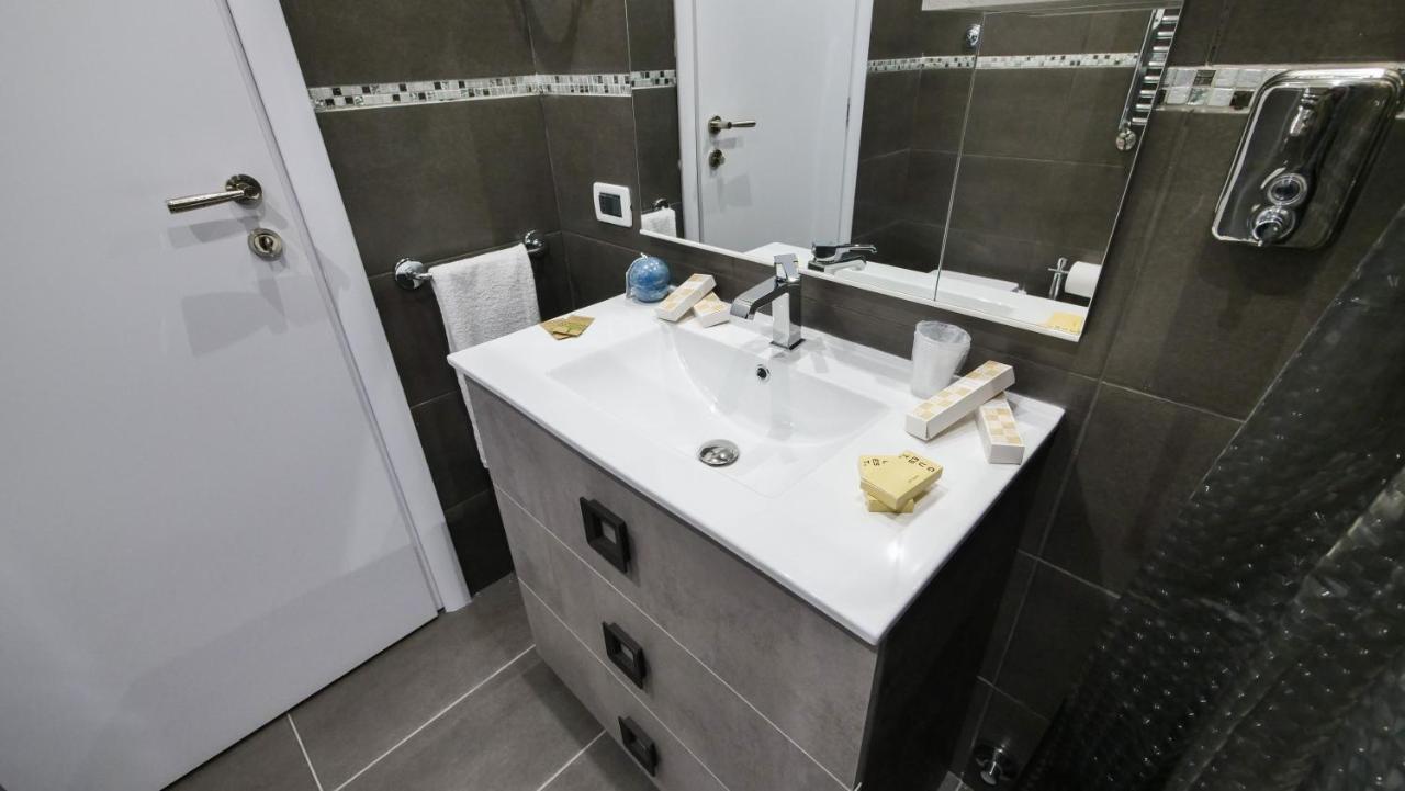 Home Suites Giolitti Рим Екстер'єр фото